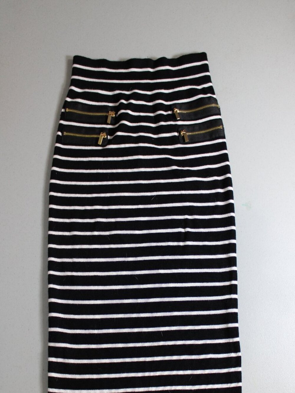 Cache Women's Black and White Striped Stretchy Midi Pencil Skirt w/Gold Hardware